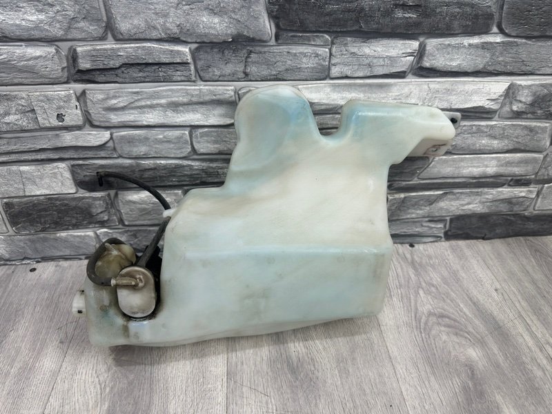 Бачок омывателя лобового стекла, 1000 рублей, Москва