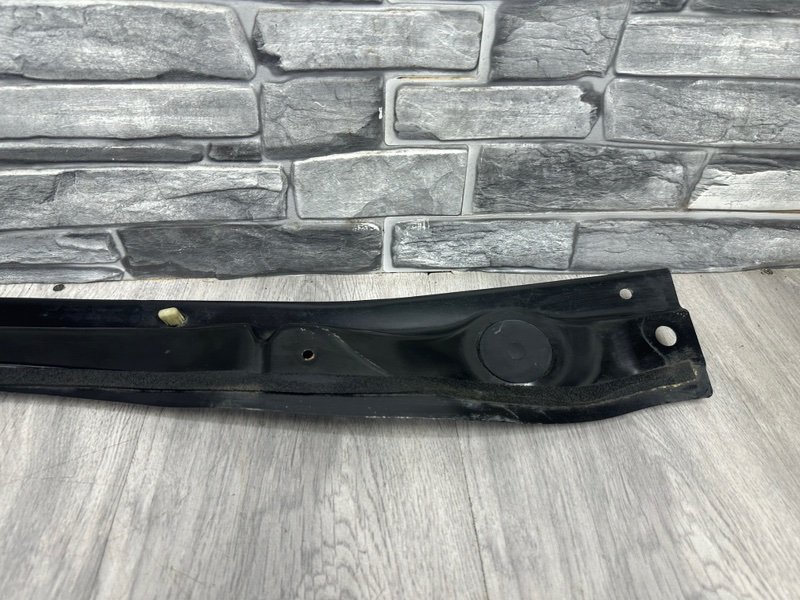 Планка под лобовое стекло, Москва