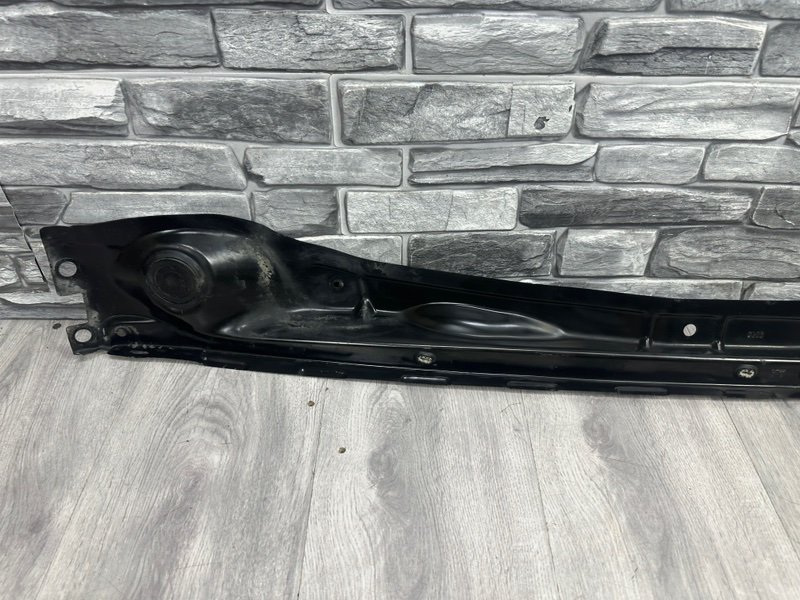 Планка под лобовое стекло, Москва