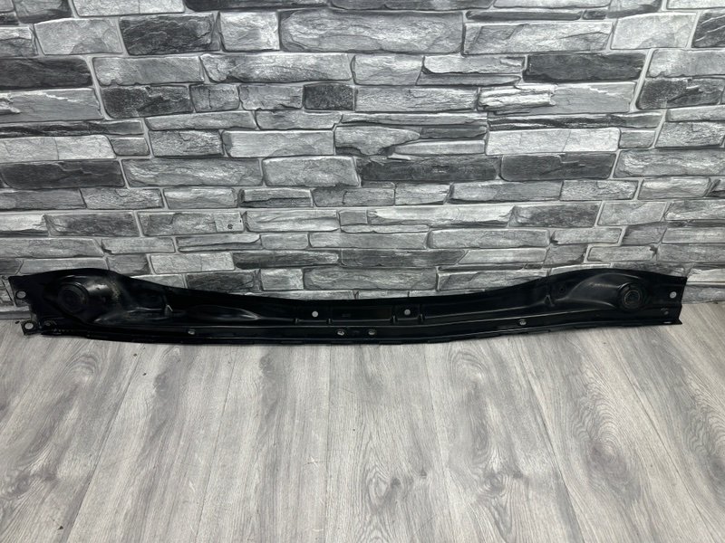 Планка под лобовое стекло, Москва