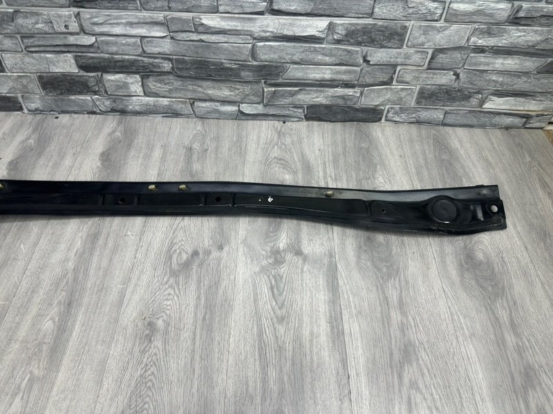 Планка под лобовое стекло, Москва