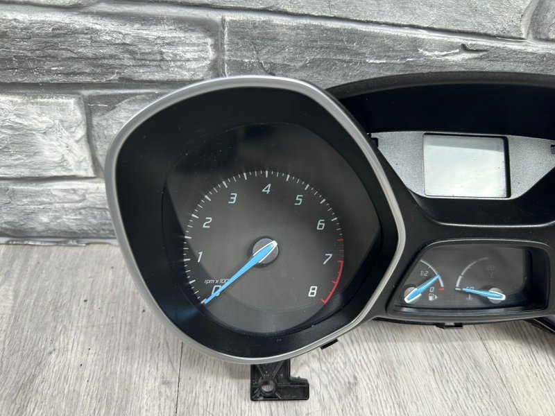 Панель приборов, 1600 рублей, Москва