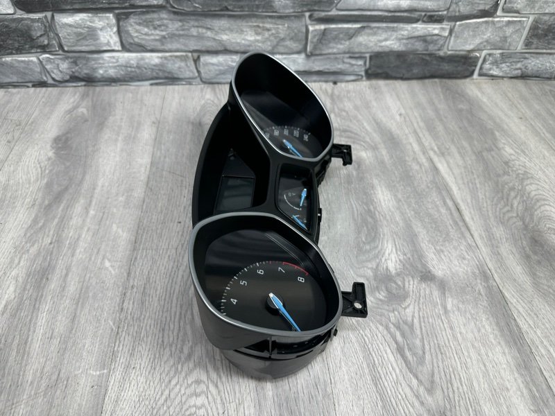 Панель приборов, 1600 рублей, Москва