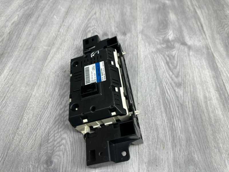 Дисплей информационный, 1000 рублей, Москва