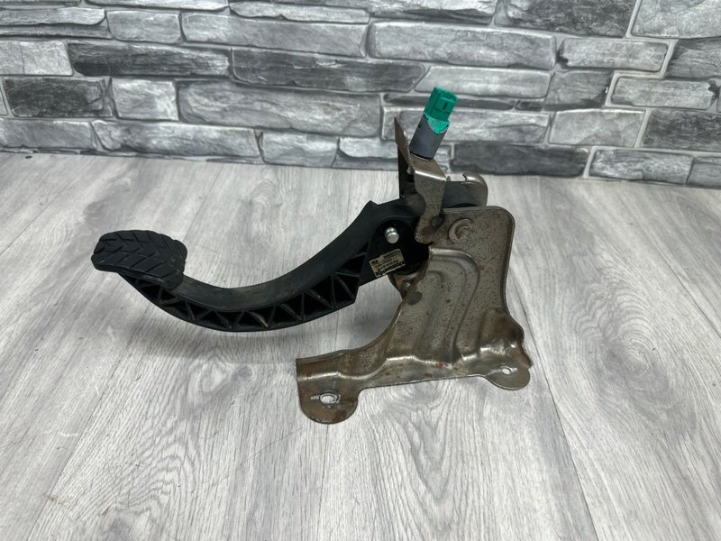 Педаль сцепления, 2000 рублей, Москва