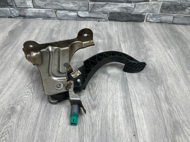 Педаль сцепления, 2000 рублей, Москва