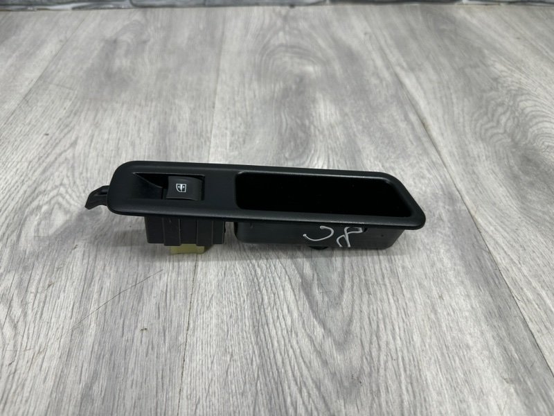 Кнопка стеклоподъемника, 500 рублей, Москва