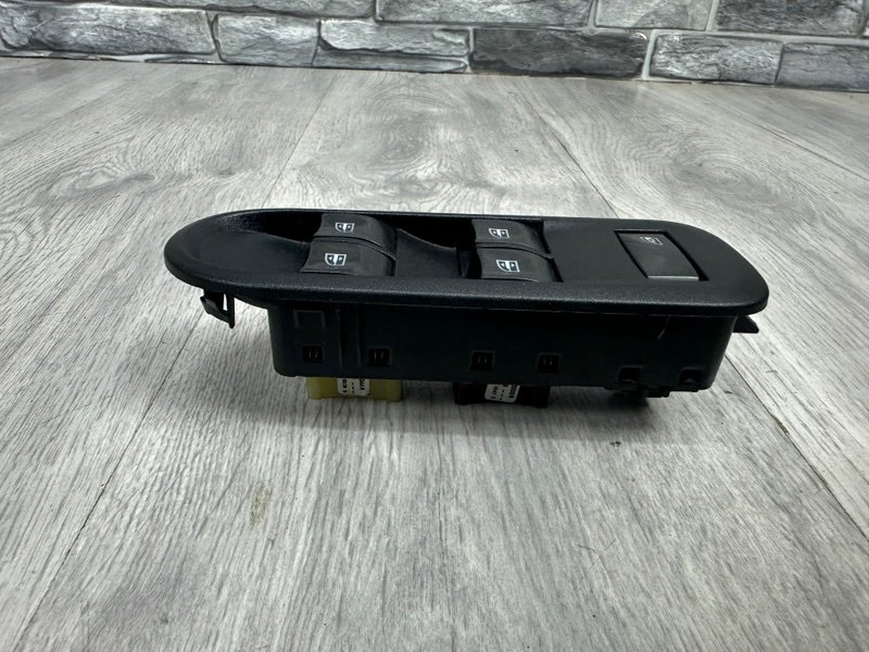 Блок управления стеклоподъемниками, 2000 рублей, Москва