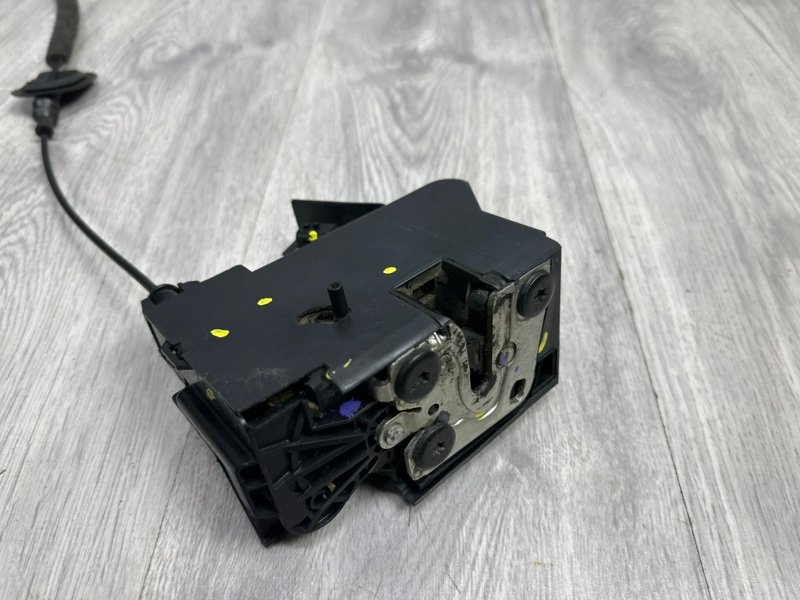 Замок двери задней правой, 2500 рублей, Москва