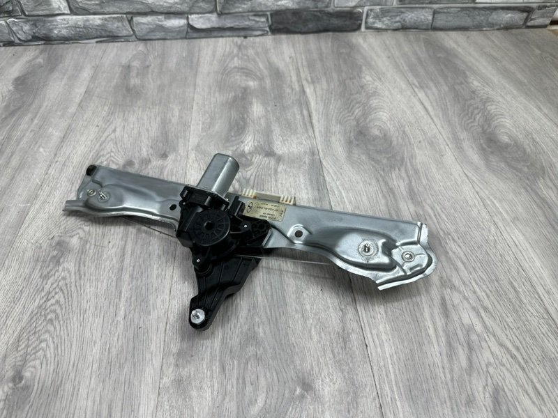 Стеклоподъемник задний, 2000 рублей, Москва