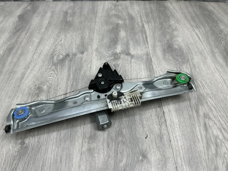 Стеклоподъемник задний, 2000 рублей, Москва