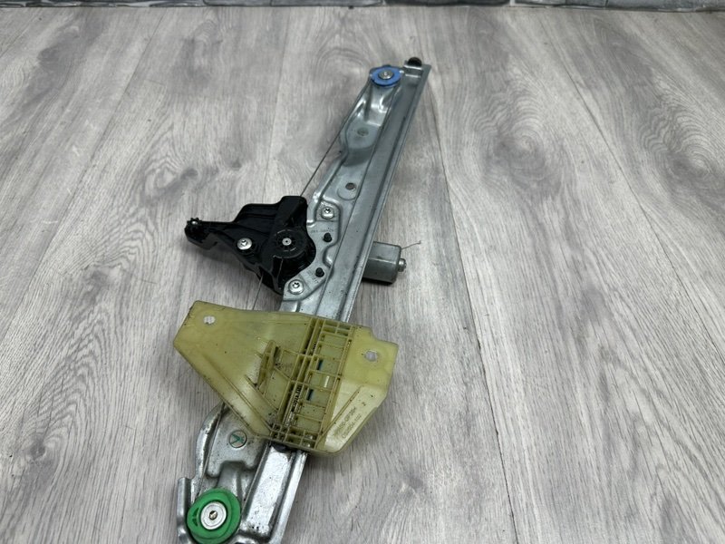 Стеклоподъемник передний, 2000 рублей, Москва