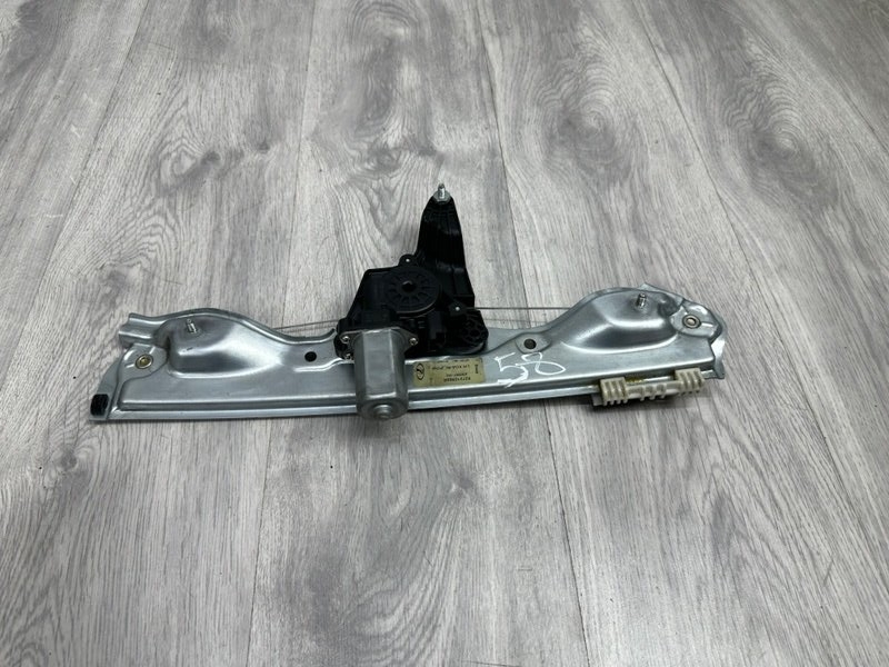 Стеклоподъемник задний, 2000 рублей, Москва