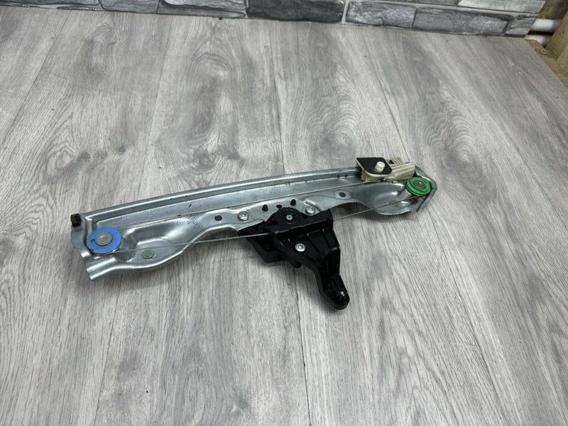 Стеклоподъемник задний, 2000 рублей, Москва