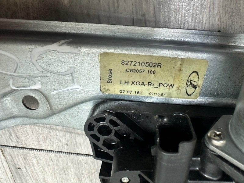 Стеклоподъемник задний, 2000 рублей, Москва