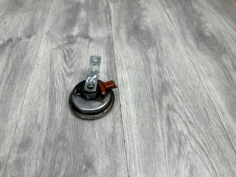 Звуковой сигнал, 500 рублей, Москва