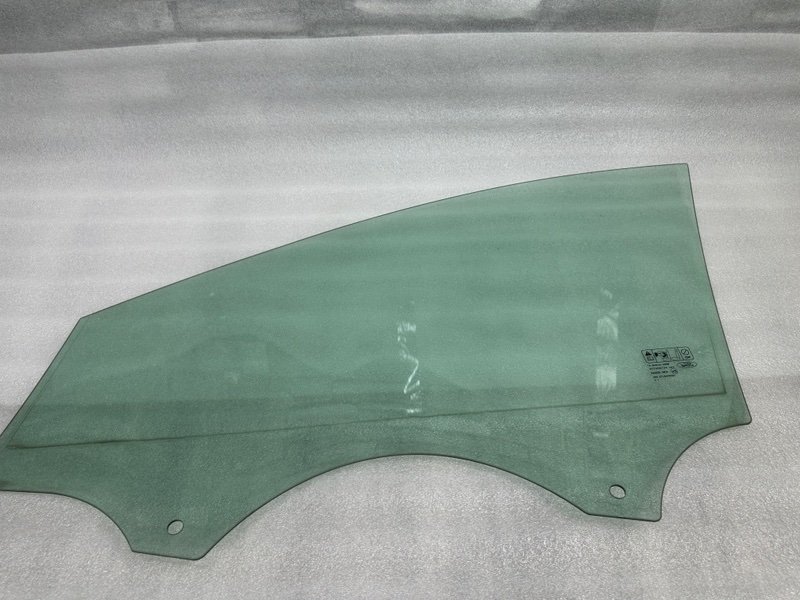 Стекло двери передней правой, 1000 рублей, Москва