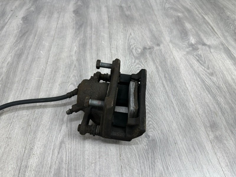 Суппорт тормозной передний левый, 1900 рублей, Москва