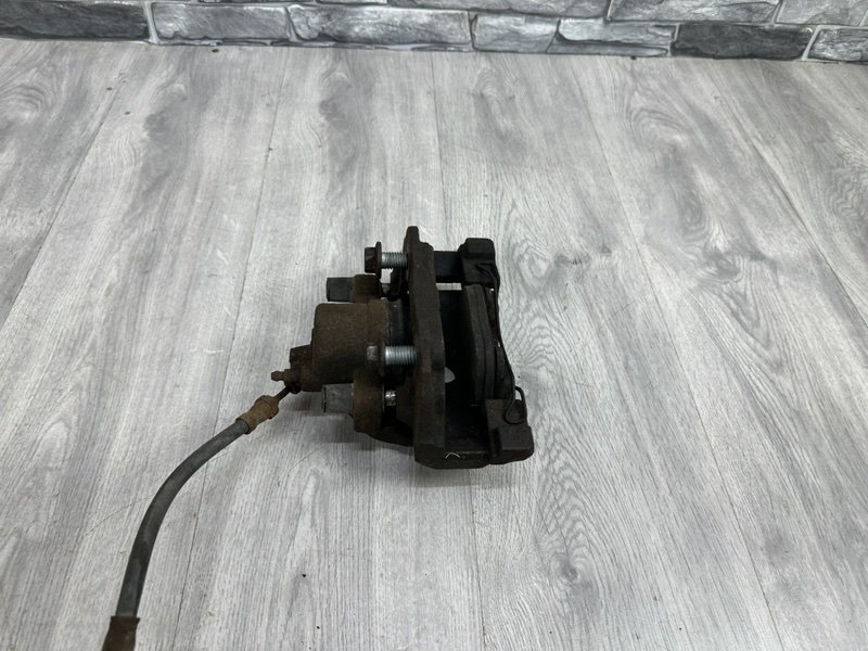 Суппорт тормозной передний левый, 1050 рублей, Москва