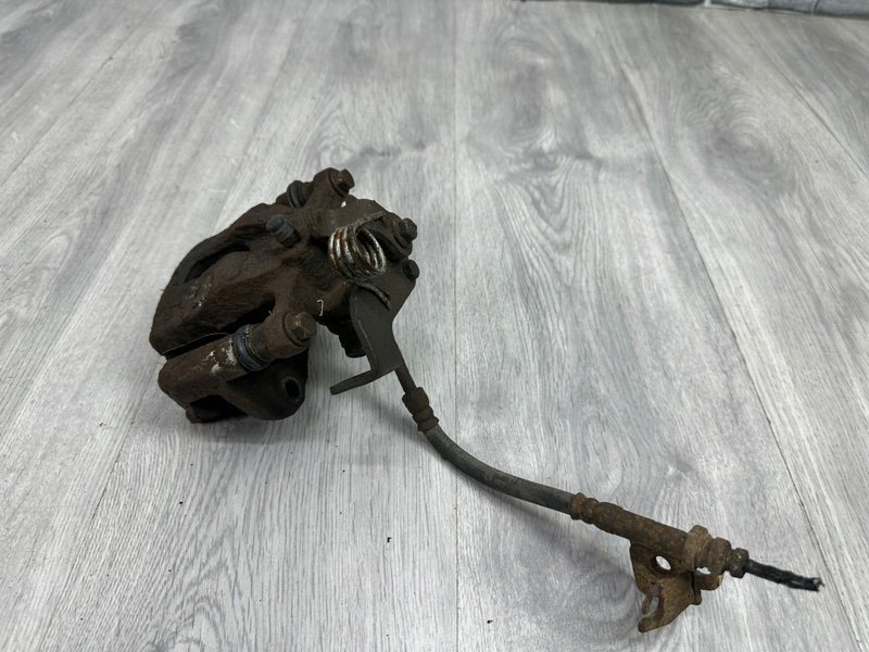 Суппорт тормозной задний правый, 3000 рублей, Москва