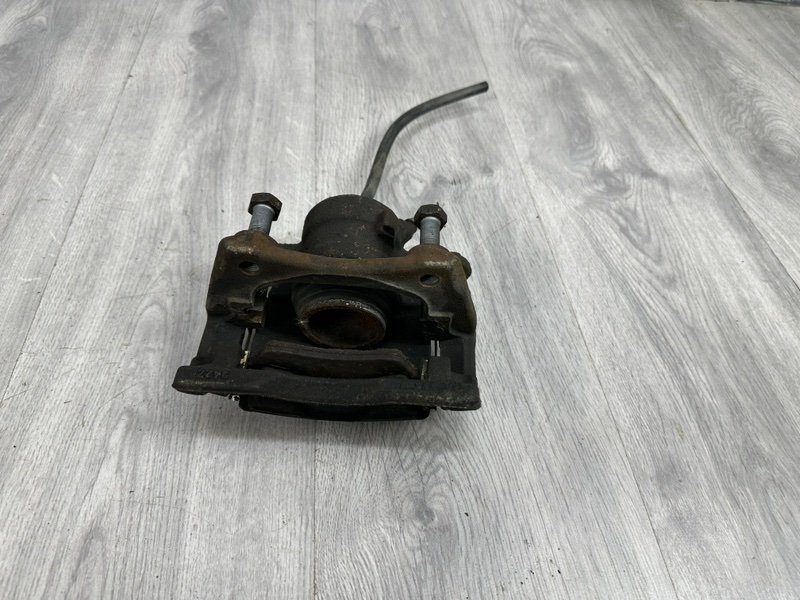 Суппорт тормозной передний правый, 1600 рублей, Москва