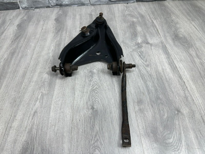 Рычаг передний левый, 1000 рублей, Москва