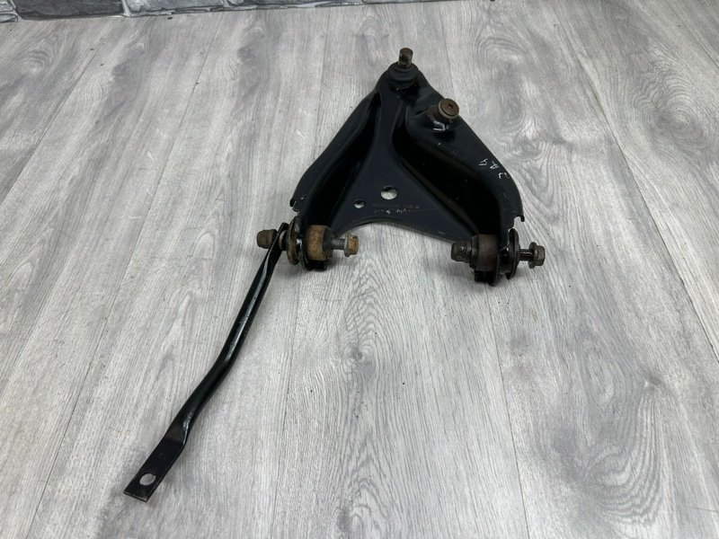 Рычаг передний правый, 1500 рублей, Москва