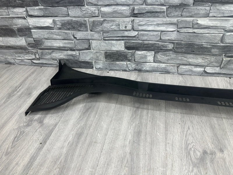 Планка под лобовое стекло, 2000 рублей, Москва