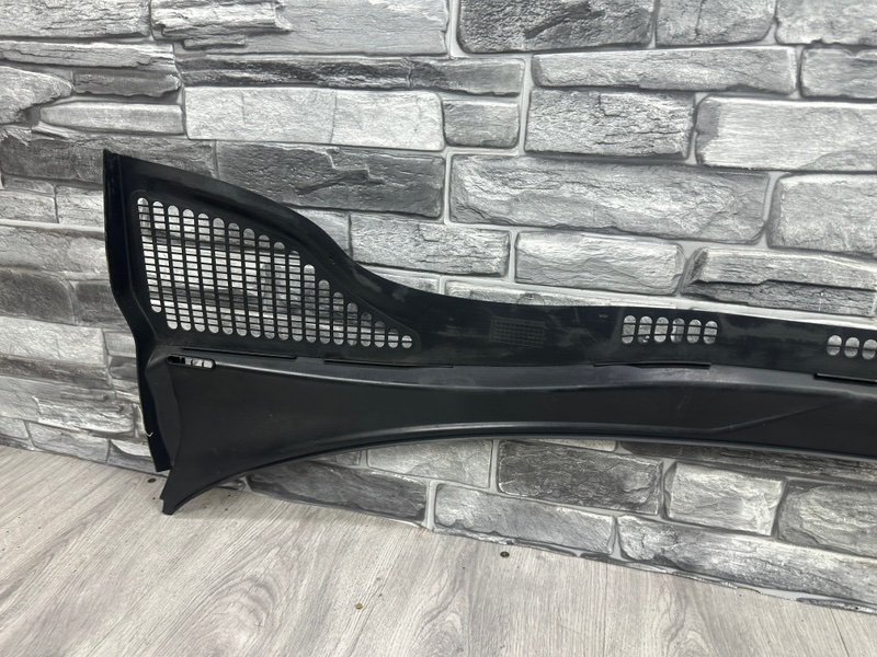 Планка под лобовое стекло, 2000 рублей, Москва