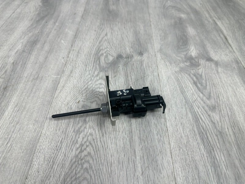 Активатор лючка бензобака, 2000 рублей, Москва