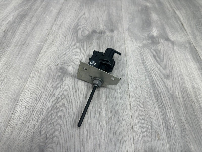 Активатор лючка бензобака, 2000 рублей, Москва