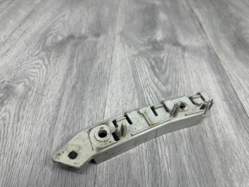 Кронштейн переднего бампера, 500 рублей, Москва