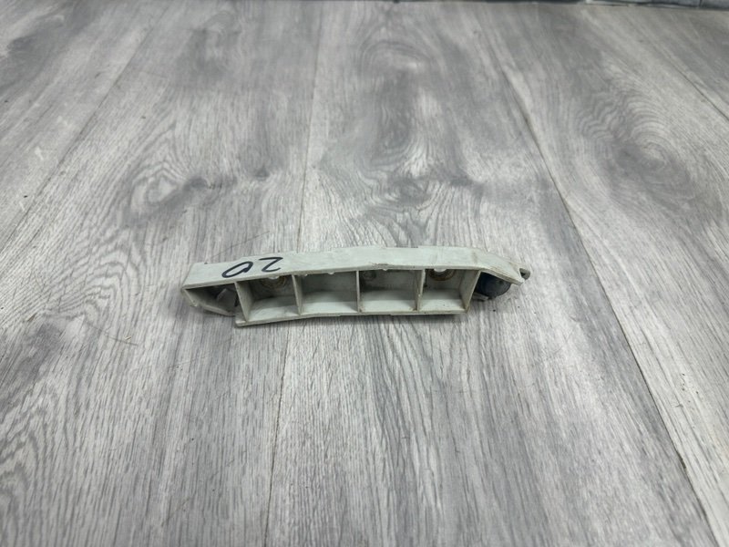 Кронштейн переднего бампера, 500 рублей, Москва