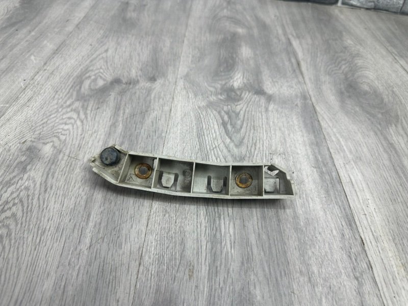 Кронштейн переднего бампера, 500 рублей, Москва