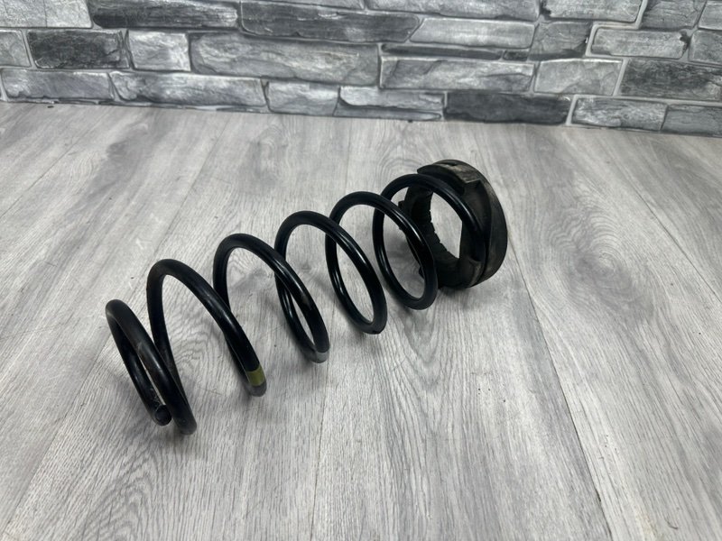 Пружина задняя, 1000 рублей, Москва