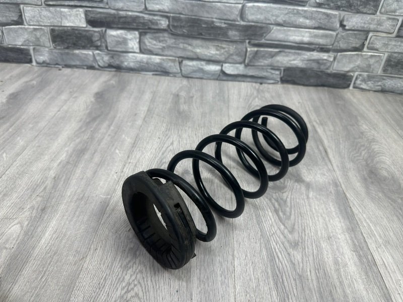 Пружина задняя, 1000 рублей, Москва