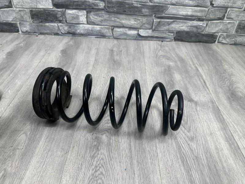 Пружина задняя, 1000 рублей, Москва