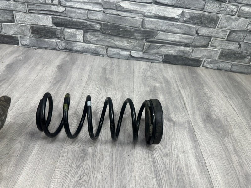 Пружина задняя, 1000 рублей, Москва