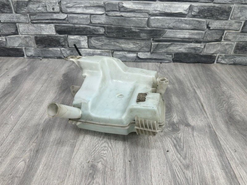 Бачок омывателя лобового стекла, 1900 рублей, Москва