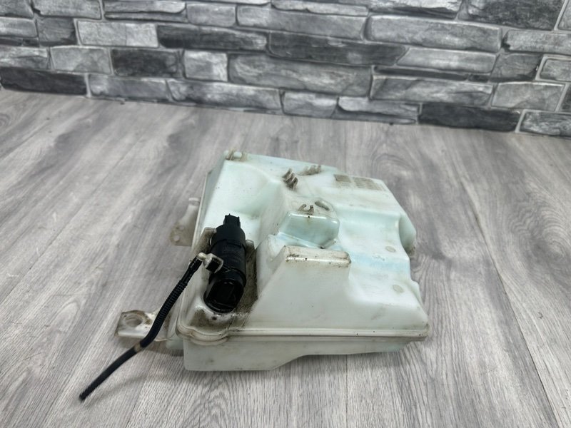 Бачок омывателя лобового стекла, 1900 рублей, Москва