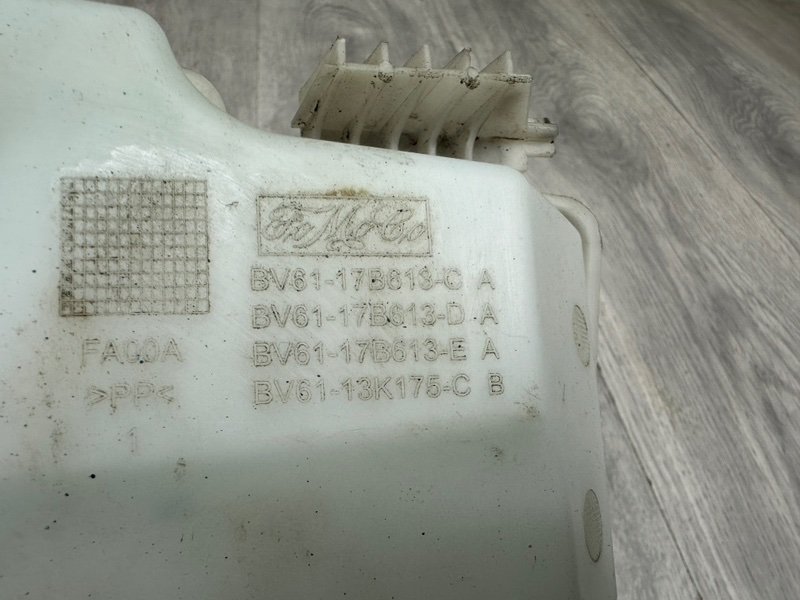 Бачок омывателя лобового стекла, 1900 рублей, Москва