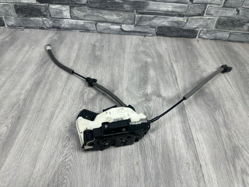 Замок двери передней правой, 2000 рублей, Москва