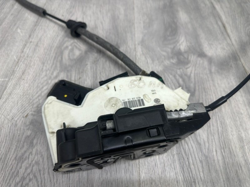 Замок двери передней правой, 2000 рублей, Москва