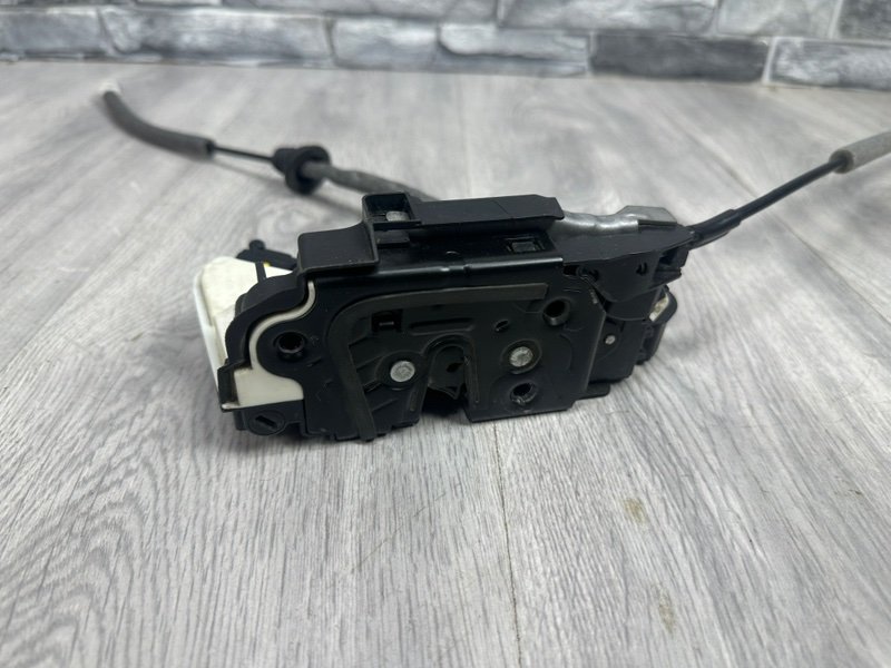 Замок двери передней правой, 2000 рублей, Москва