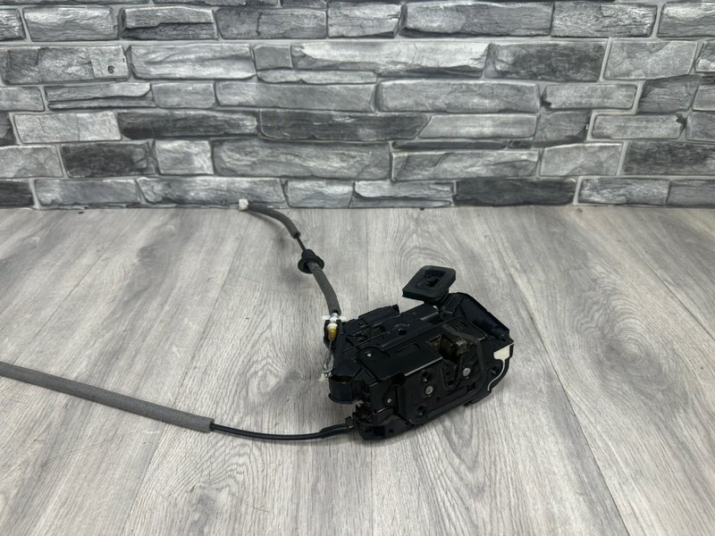 Замок двери передней правой, 2000 рублей, Москва