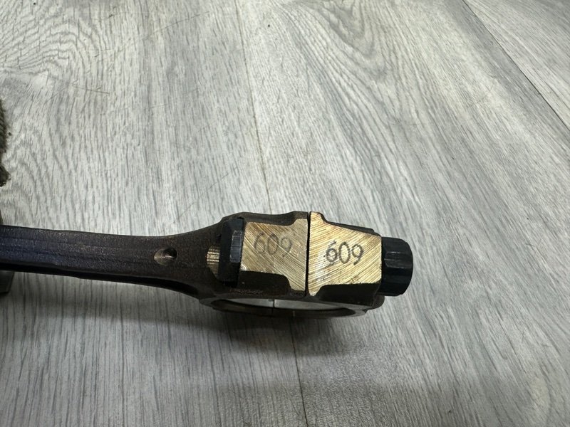 Поршень с шатуном, 1000 рублей, Москва