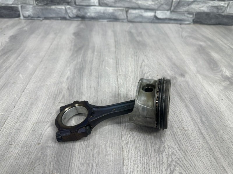 Поршень с шатуном, 1000 рублей, Москва