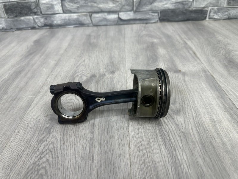 Поршень с шатуном, 1000 рублей, Москва