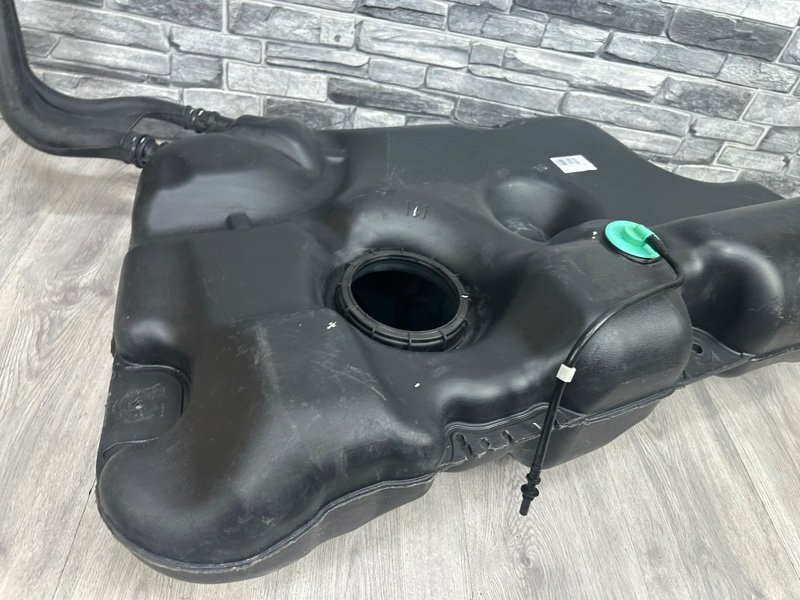 Бак топливный, 2000 рублей, Москва