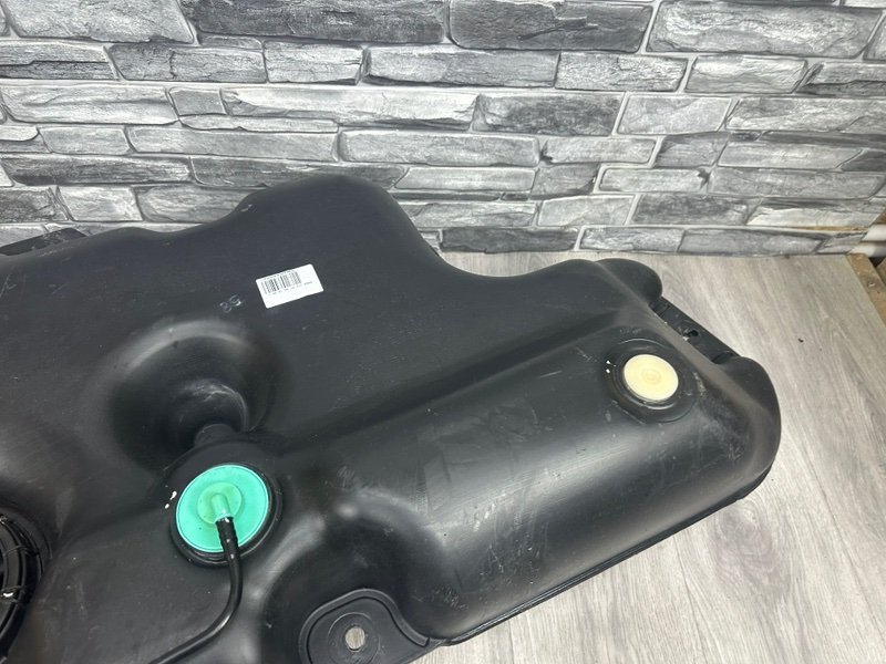 Бак топливный, 2000 рублей, Москва